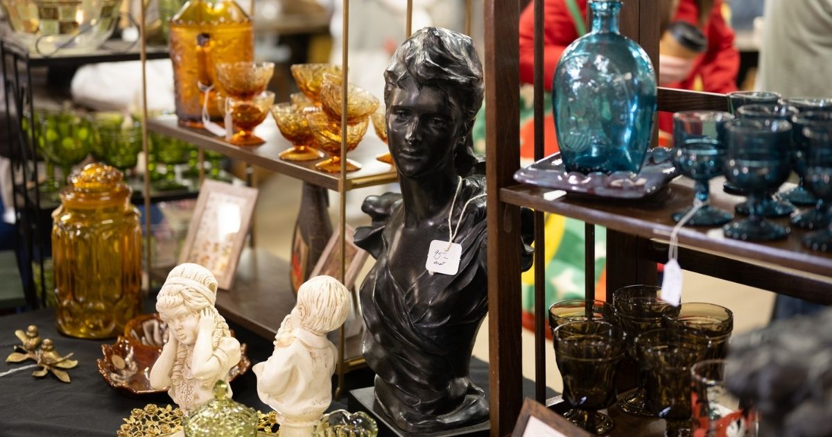 Fall fashion trends at West Michigan flea markets